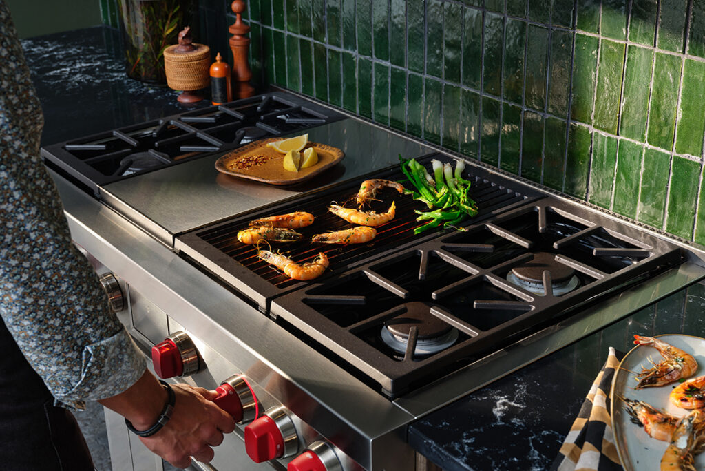 Wolf dual fuel range