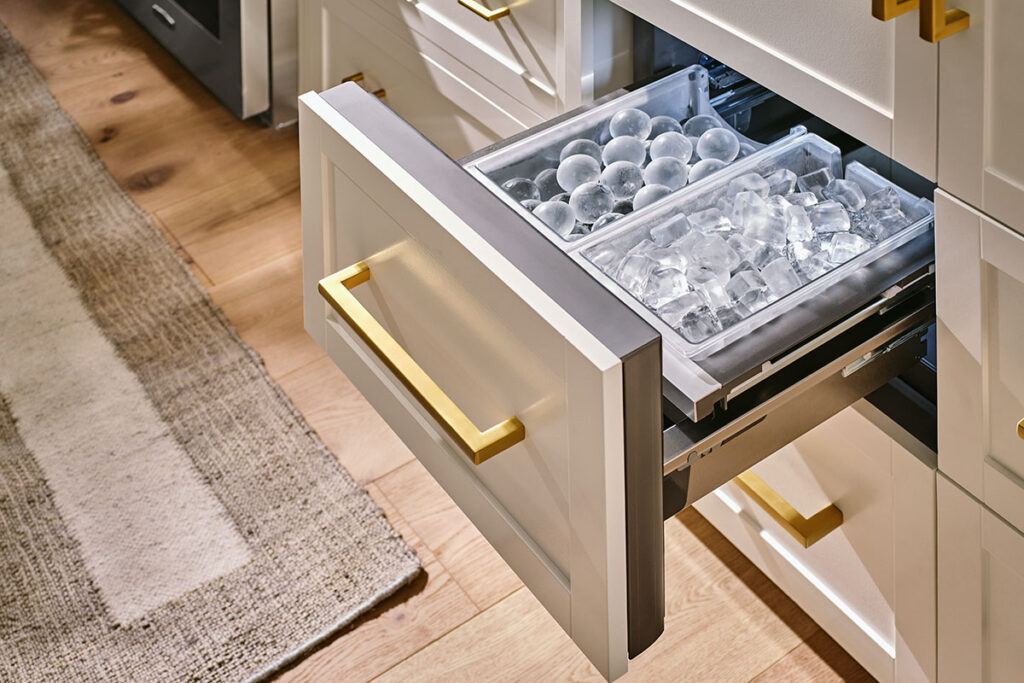 SKS dual ice maker of French Door refrigerator